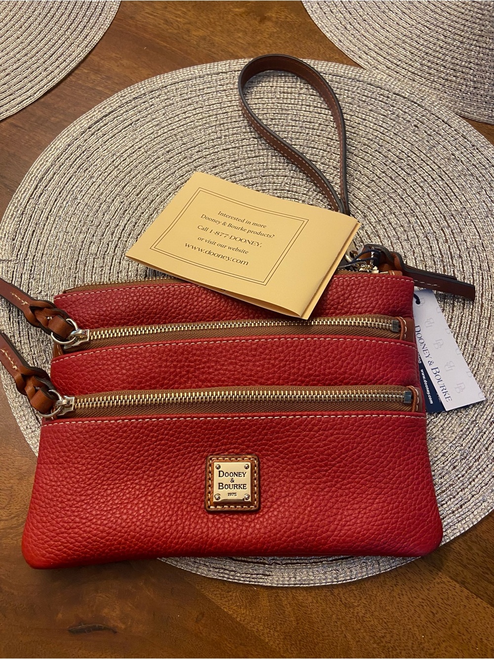 Dooney & Bourke red tri zip leather gift wristlet NWT - Picture 4 of 7